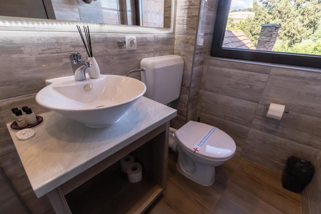 Verdi Rooms Visoko Luaran gambar